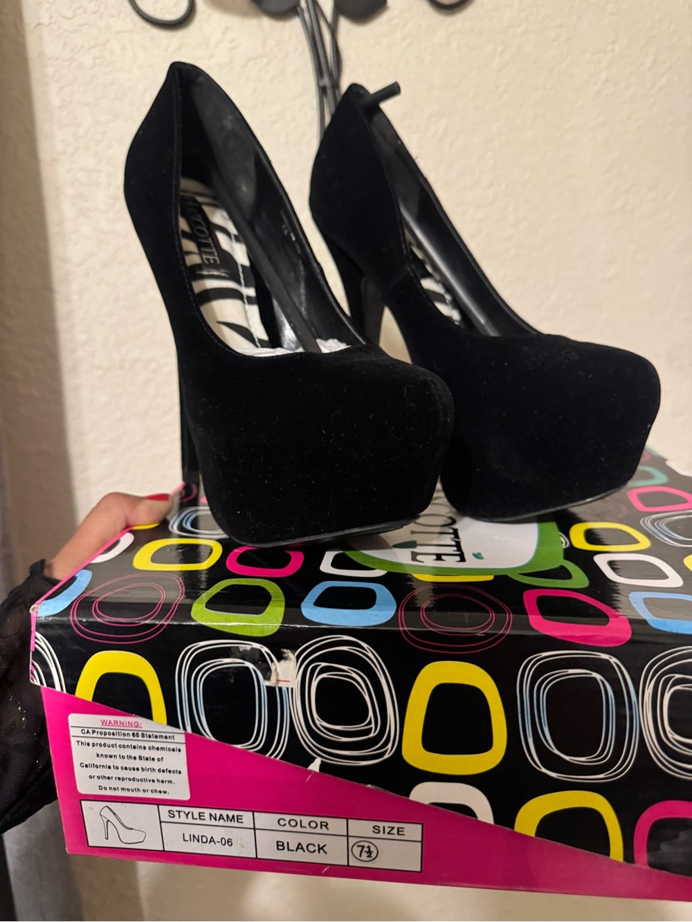LINDA-06 Black Platform High Heel Pumps by (Unknown)